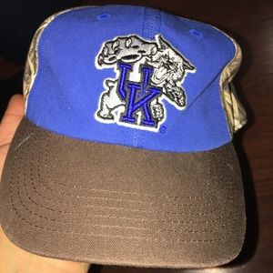 Adjustable University of Kentucky camp hat 🔥🔥